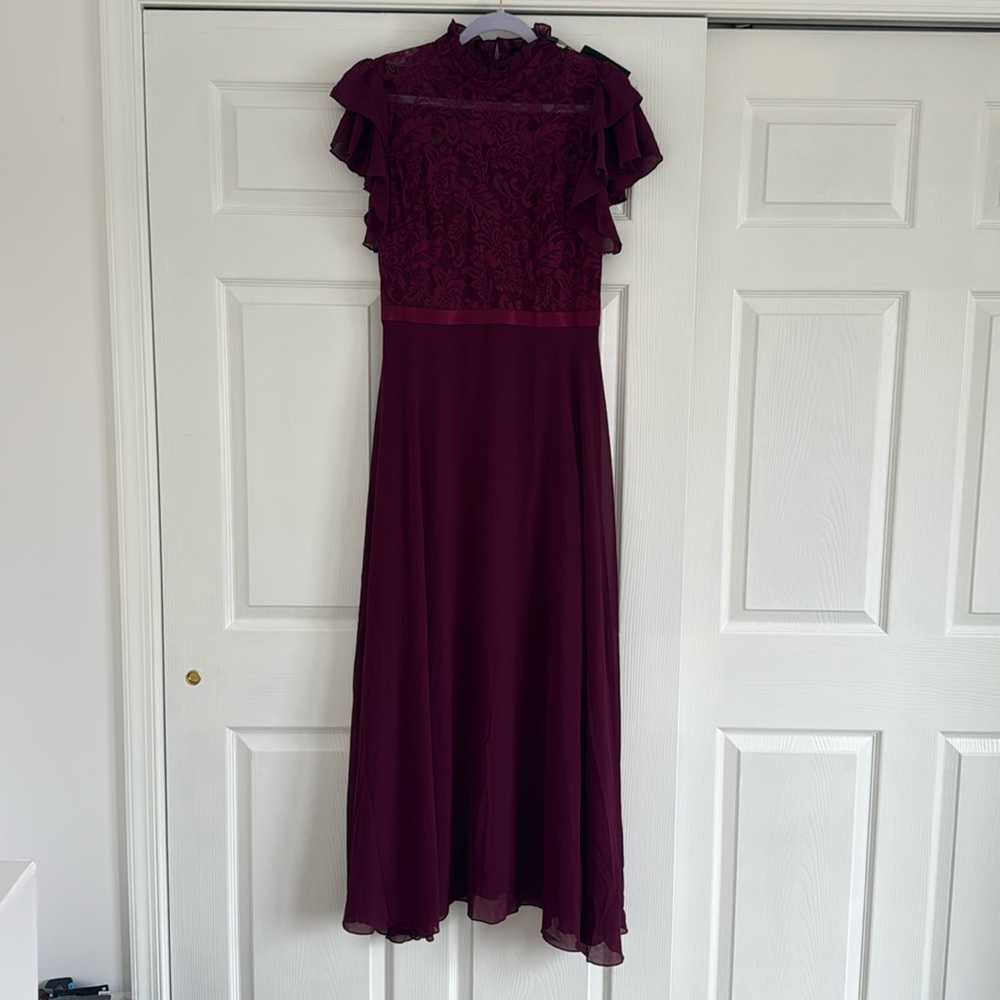 Formal foral lace maxi dress
